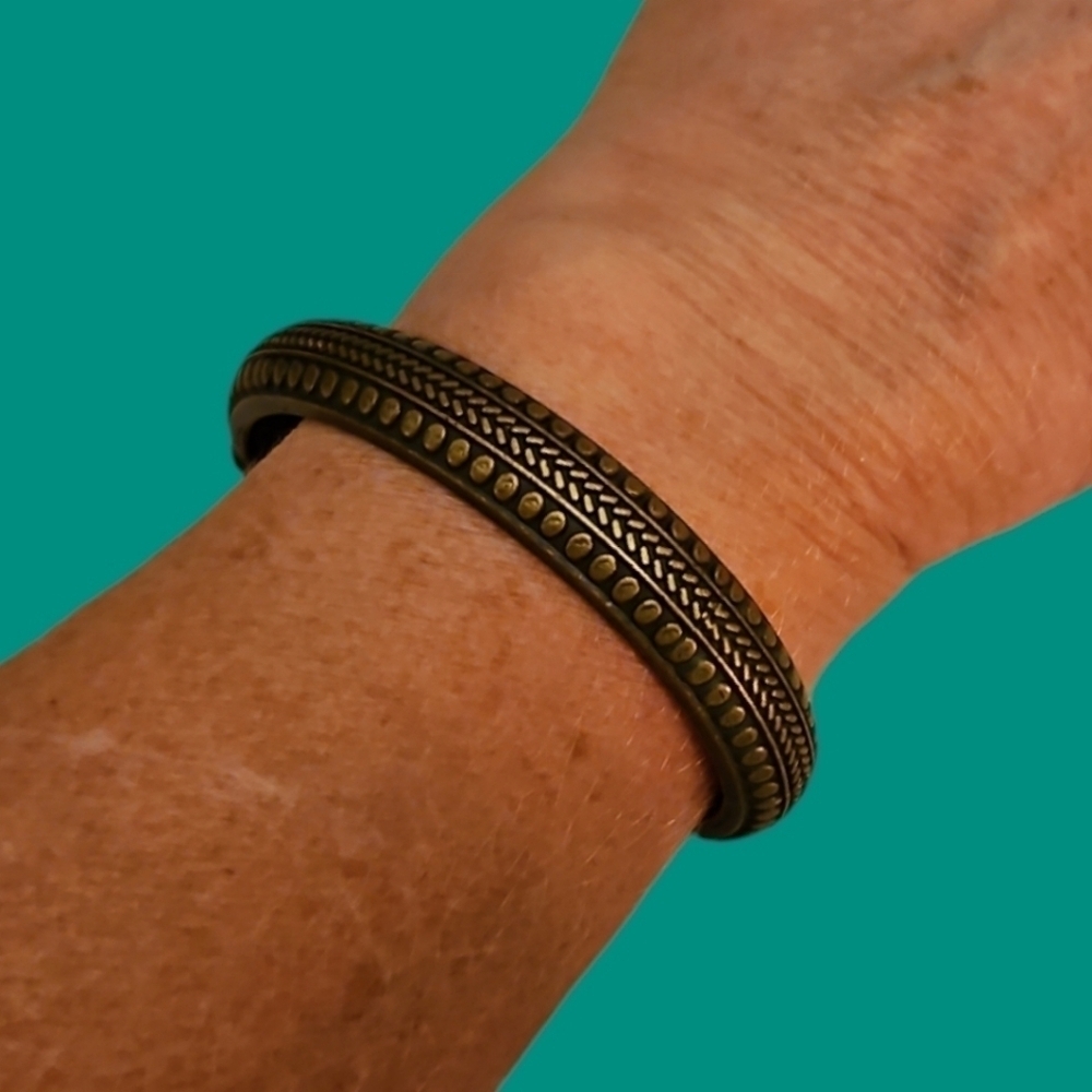 5/$25 PAPARAZZI Antique Brass Zimbabwe Zen Clamper Bracelet